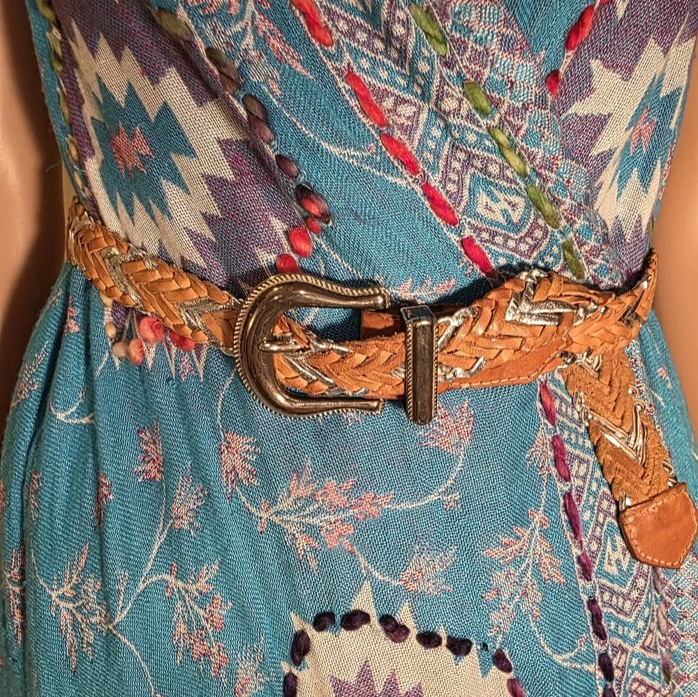 Vintage Liz Claiborne Woven Tan & Silver Leather Belt with Silver Tone Buckle M